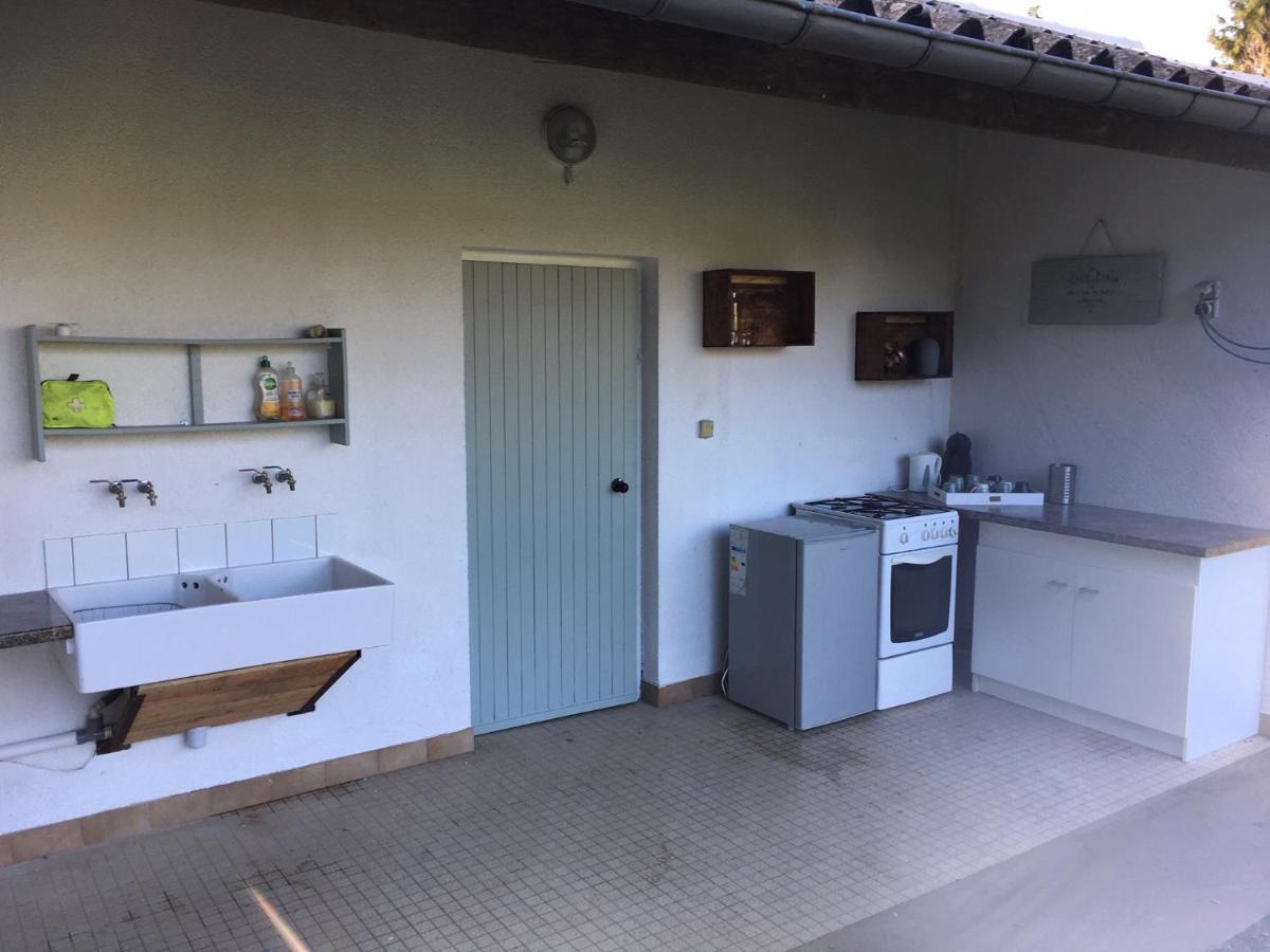 Charming 2-Bed Cabin In Domfront-En-Poiraie Perrou Kültér fotó