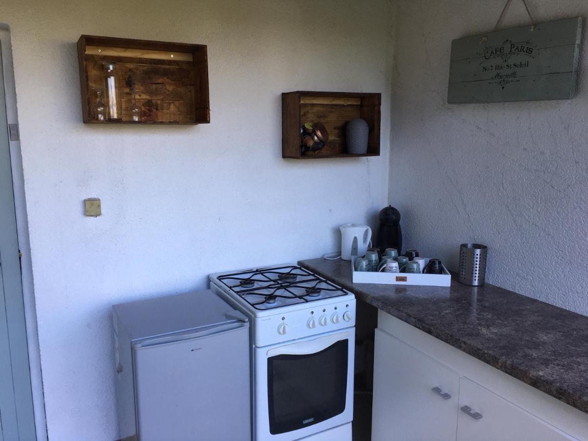 Charming 2-Bed Cabin In Domfront-En-Poiraie Perrou Kültér fotó